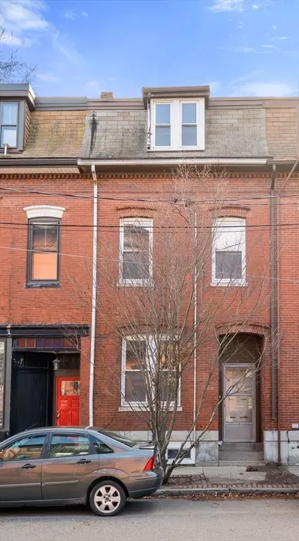 6 Medford St, Chelsea, MA 02150