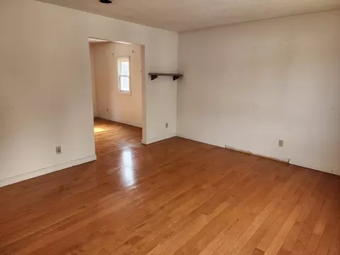 61 Monticello Ave, Springfield, MA 01109 photo 10
