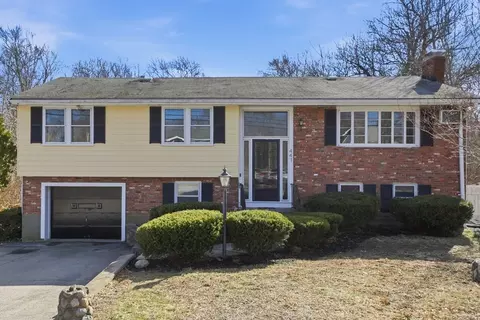 441 Grove St, Braintree, MA 02184