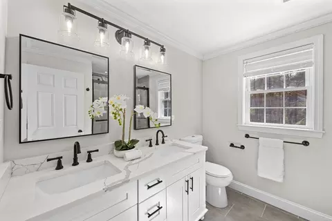 8 Virginia Ave, Sutton, MA 01590 photo 18