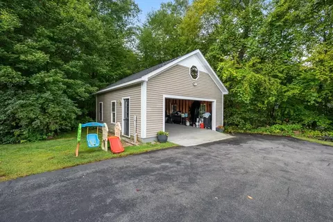8 Virginia Ave, Sutton, MA 01590 photo 31