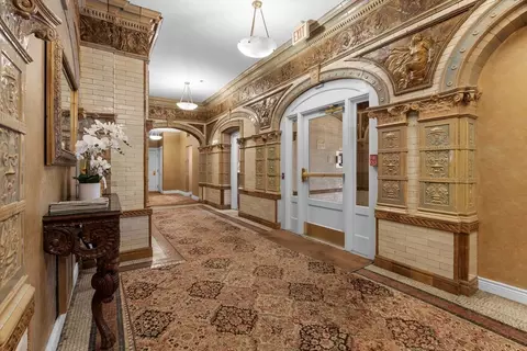 Entry Way - 4 Charlesgate E #606, Boston, MA 02215 photo 2 of 3