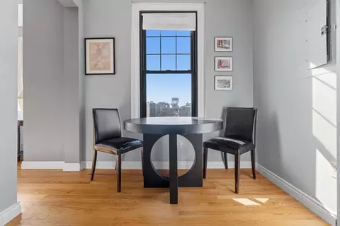 Dining - 4 Charlesgate E #606, Boston, MA 02215 photo 1 of 3