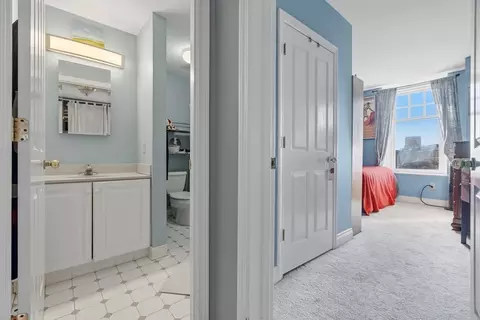 Entry Way - 4 Charlesgate E #606, Boston, MA 02215 photo 1 of 3