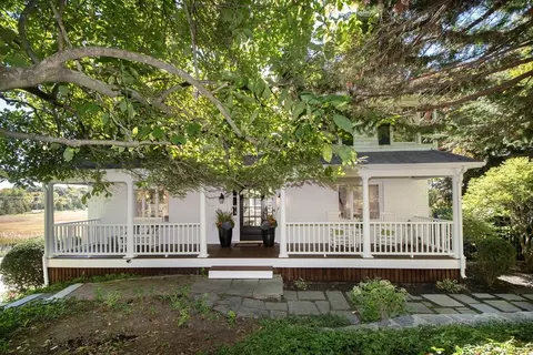 7 Border St, Scituate, MA 02066 photo 2