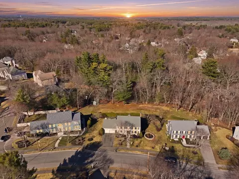 37 Fairchild Dr, Reading, MA 01867
