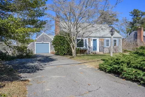20 Harold St, Harwich, MA 02646