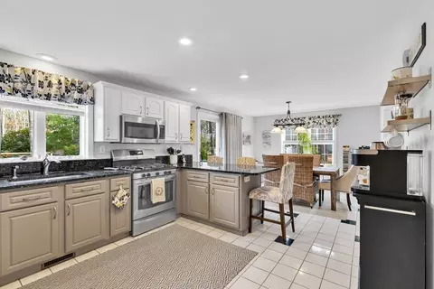 46 Snead Dr, Mashpee, MA 02649 photo 12