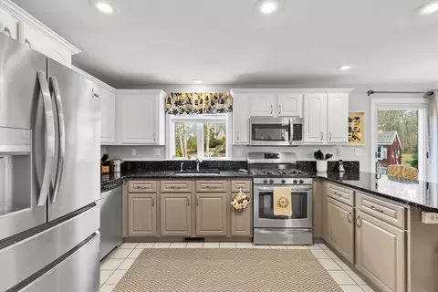 46 Snead Dr, Mashpee, MA 02649 photo 13