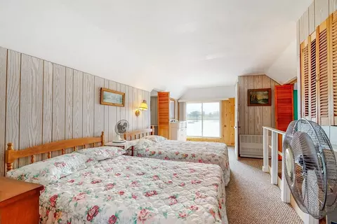 Bedroom - 9 Parkview Ave, Beverly, MA 01915 photo 8 of 8
