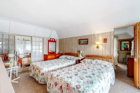 Bedroom - 9 Parkview Ave, Beverly, MA 01915 photo 1 of 8