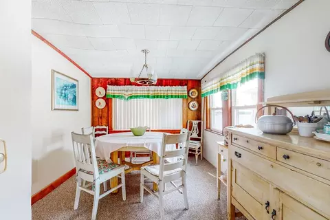 Dining - 9 Parkview Ave, Beverly, MA 01915 photo 2 of 2