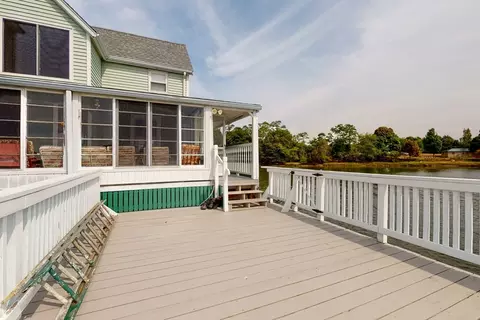 Exterior - 9 Parkview Ave, Beverly, MA 01915 photo 9 of 9