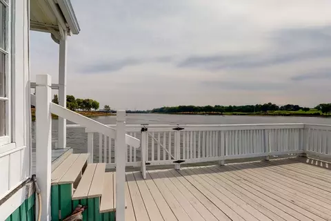 Exterior - 9 Parkview Ave, Beverly, MA 01915 photo 5 of 9