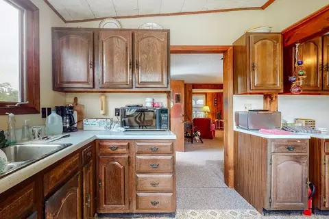 Kitchen - 9 Parkview Ave, Beverly, MA 01915 photo 5 of 5
