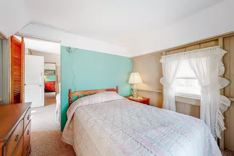 Bedroom - 9 Parkview Ave, Beverly, MA 01915 photo 3 of 8