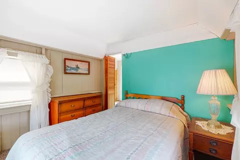 Bedroom - 9 Parkview Ave, Beverly, MA 01915 photo 4 of 8