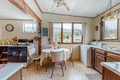 Kitchen - 9 Parkview Ave, Beverly, MA 01915 photo 1 of 5