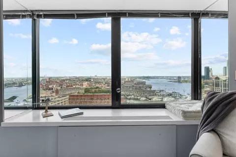 View/Area - 85 E India Row #25A, Boston, MA 02110 photo 1 of 6