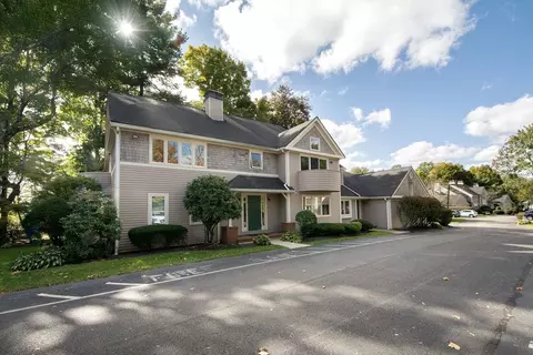 26 Jasper Ln #26, Randolph, MA 02368