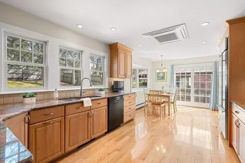 14 Melrose Ave, Needham, MA 02492 photo 13