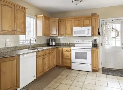 1 Elwood St, Everett, MA 02149 photo 3