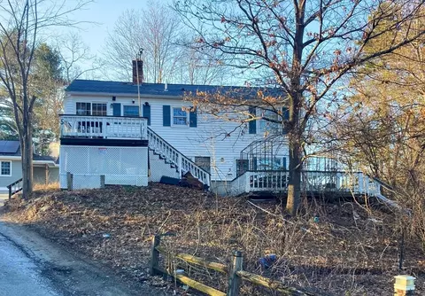 5 Hillcrest Rd, Andover, MA 01810