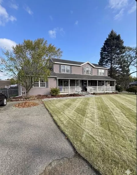 49 Brown St, Attleboro, MA 02703