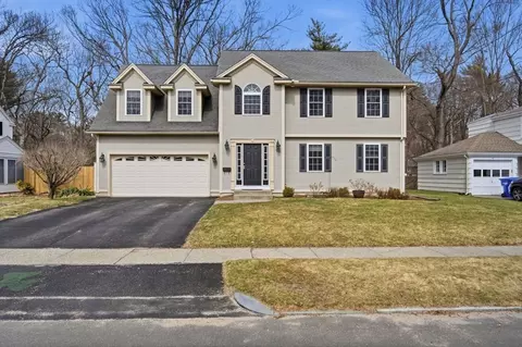 70 Hartwick St, Springfield, MA 01108 photo 3