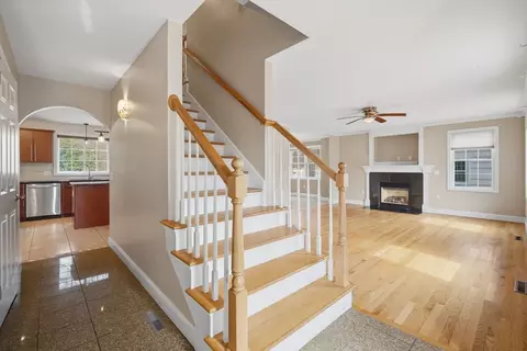 70 Hartwick St, Springfield, MA 01108 photo 14