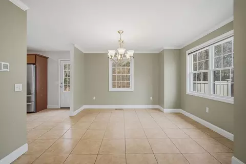 70 Hartwick St, Springfield, MA 01108 photo 12