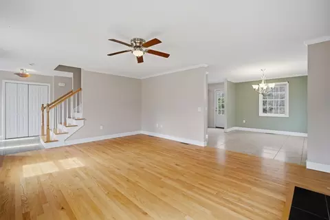 70 Hartwick St, Springfield, MA 01108 photo 16