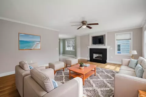 70 Hartwick St, Springfield, MA 01108 photo 13