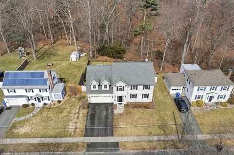 70 Hartwick St, Springfield, MA 01108 photo 38