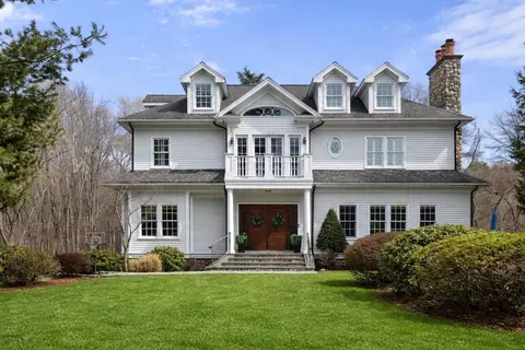 64 Oak St, Weston, MA 02493