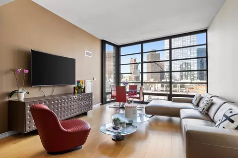 580 Washington St #PH5, Boston, MA 02111