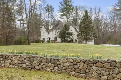 58 Buttrick Ln, Carlisle, MA 01741