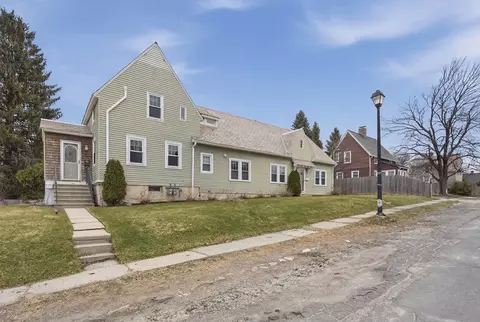 24-26 Watt Rd, Worcester, MA 01606 photo 2