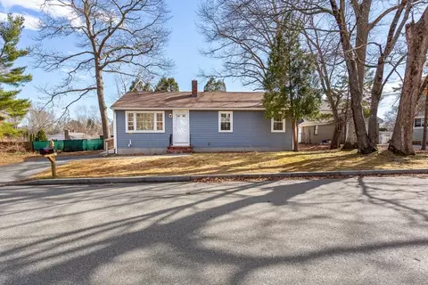 946 Thorndike St, New Bedford, MA 02745