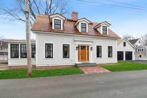10 Union Pl, Newburyport, MA 01950
