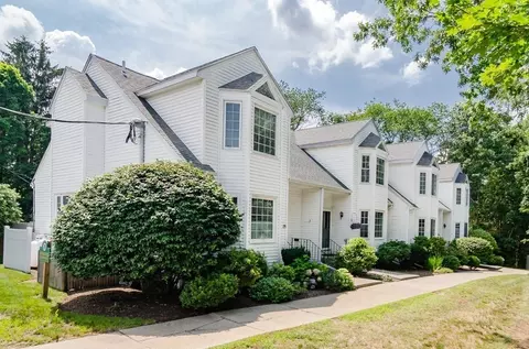 29 Church St #22, Weymouth, MA 02189