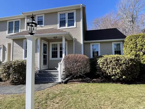 39 Godfrey Ln #39, Milford, MA 01757