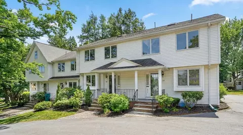 62 Vinton St #4, Melrose, MA 02176