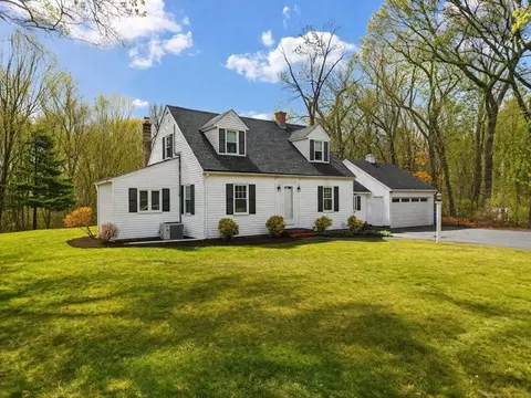 129 Mill St, Hopedale, MA 01747