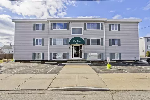 239 Glasgow St #10, Fall River, MA 02721