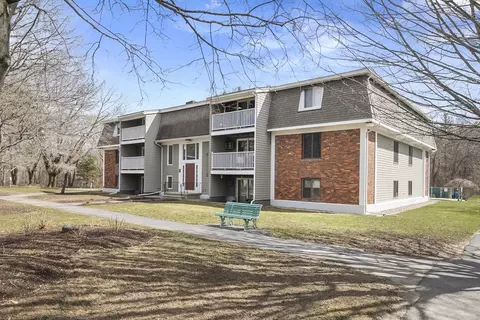 220 Bedford St #E-6, Bridgewater, MA 02324
