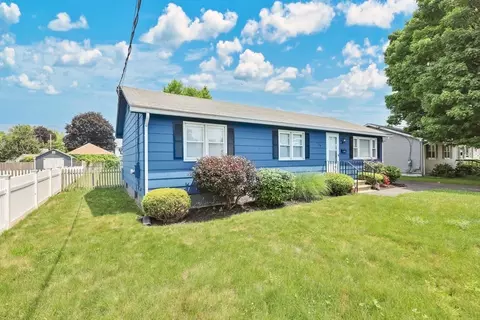 24 Daley St, Chicopee, MA 01013