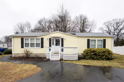 30 Leisurewood Dr, Rockland, MA 02370