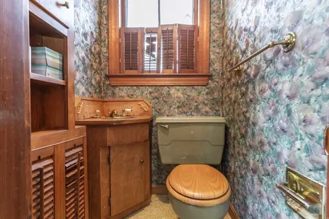 Bath - 445 Madison St, Fall River, MA 02720 photo 2 of 2