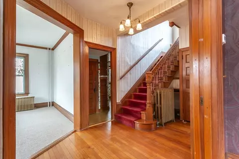 Entry Way - 445 Madison St, Fall River, MA 02720 photo 4 of 4